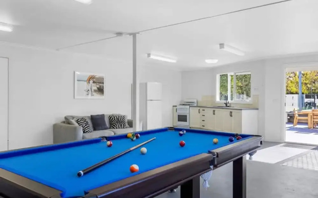 Blairgowrie Beachside Retreat Solar Heated Pool