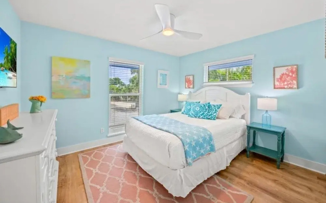 11431 Dickey Lane-kaztiva 3 Bedroom Home by RedAwning