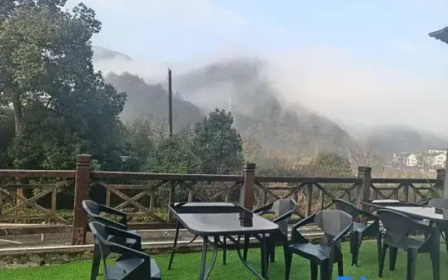 Re-huilou·Xiandu Meisu (Luci Village Resort)