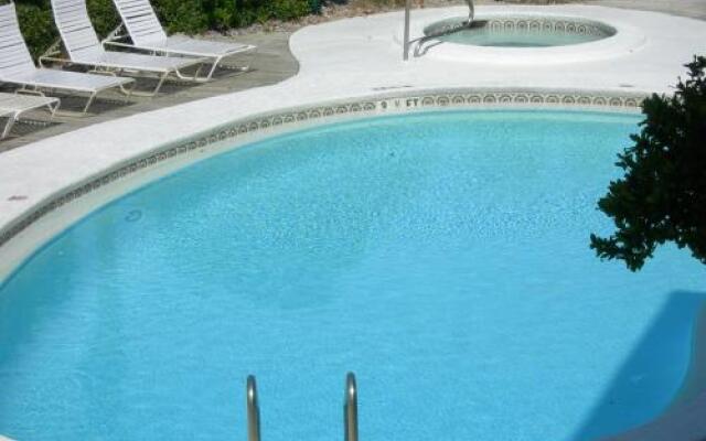 Summer Breeze Condominium 211