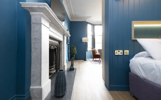 30 Castle Street Aparthotel