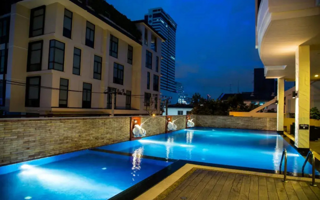 Patio Luxury Suites