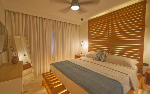 Pompano 202 Amazingly Situated One-bedroom Apartment in Ocean-front Condominium