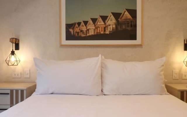 w Fancy 2BR With Balcony in Miraflores