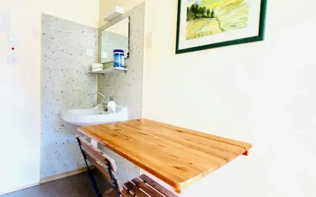 Affordable Central Rooms Near U3