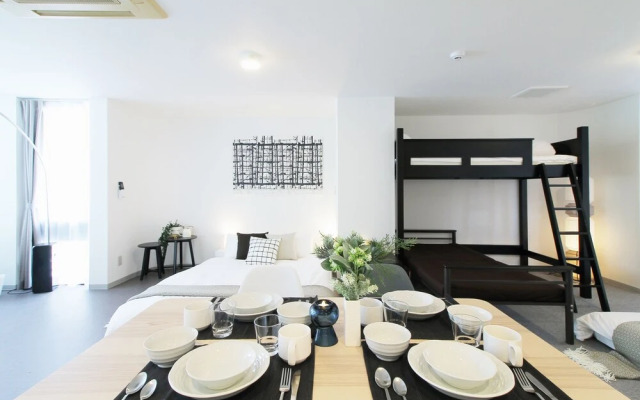 Yoshi Building 302
