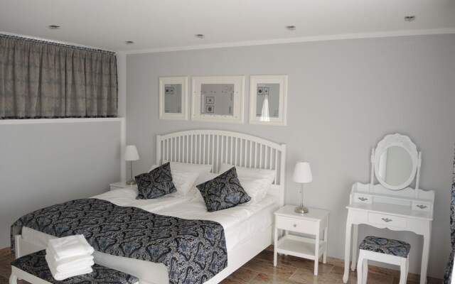 Merkel Villa Apartamente