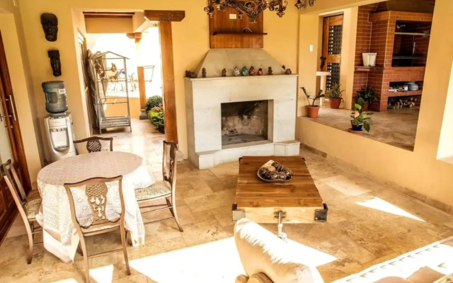 Luxury Guayllabamba House Gym Jacuzzi Parking Pool Wifi