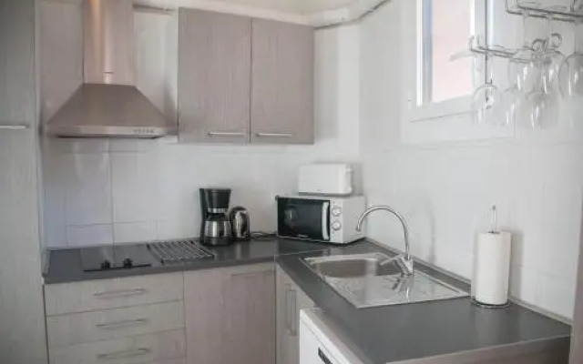 Feel at Sants Apartments