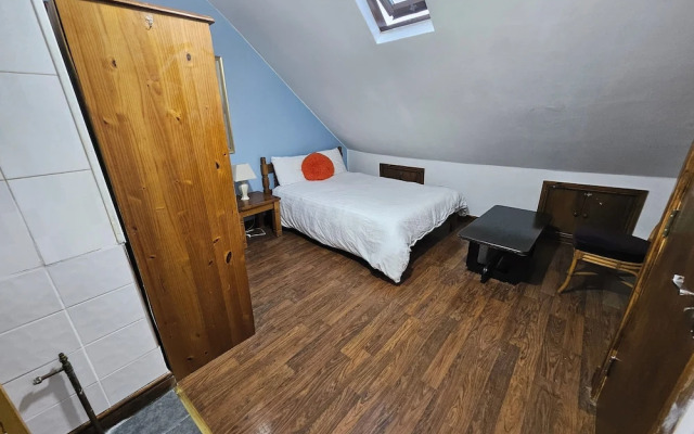 SnoozeDen Wellesley – Near to Slough Station