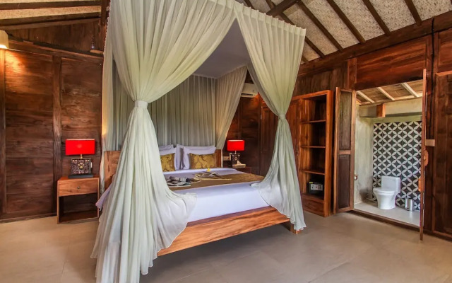 TUJUH Angel by GenuineHost