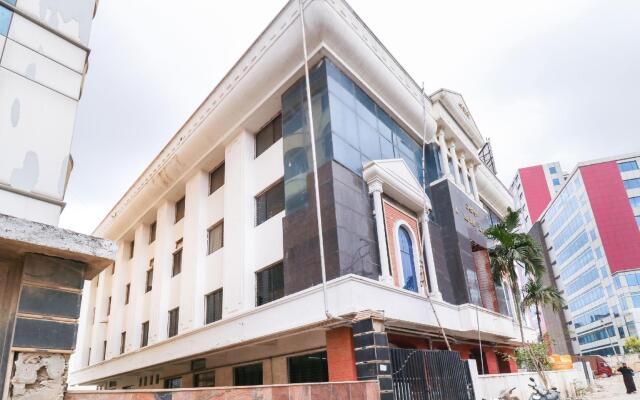 OYO The Royal International Hotel