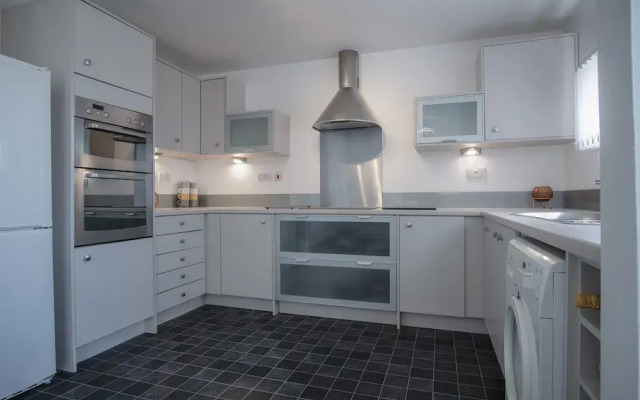 Fisherman's Way - 2 Bed Apt - SA1 Swansea