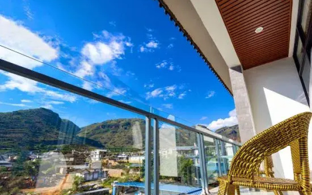 Dali Shuanglang Junxuan Haiju Baizu Homestay