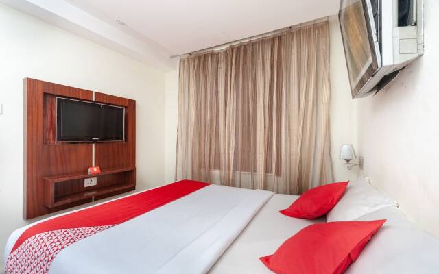 OYO 1412 Hotel Laila's County