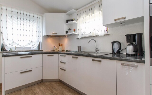 Amazing Home in Nedescina With Wifi and 5 Bedrooms