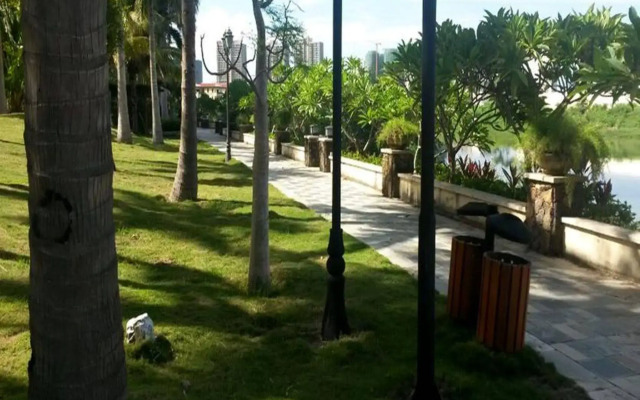 Huating Business Hotel