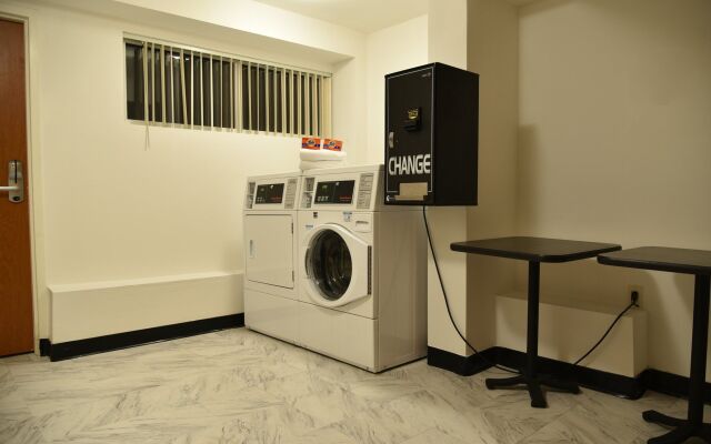 Fairfield Inn & Suites Hartford Airport