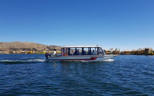 Uros Qhantany Lodge