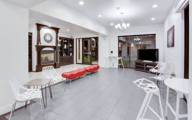 Ramada by Wyndham Marina