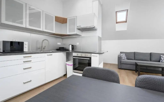 Comfort Central Apartment, 4Bdrm, 2Bthrm