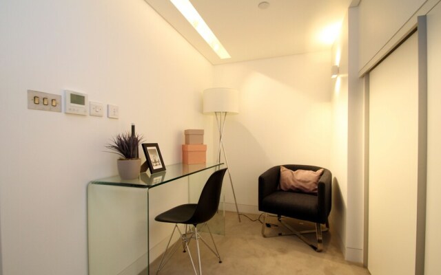 Urban Chic - Chiltern and Baker