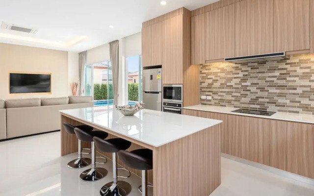 Luxury Pool Villa A18