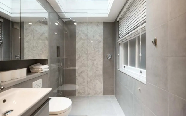 The Bayswater Retreat - Adorable 3bdr Flat With Balcony