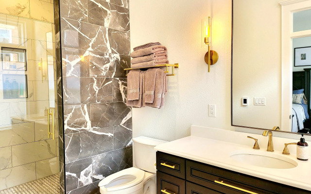 Deadwood Dicks Hotel