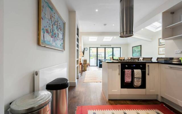 Garden Flat in Fulham Earls Court