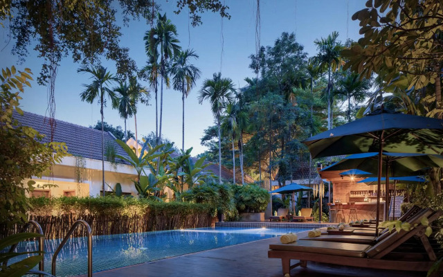 Lynnaya Urban River Resort