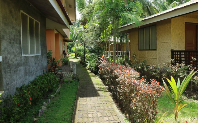 Caves Dive Resort