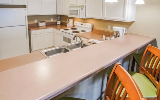 Surrey Vacation Resort/Carriage Place