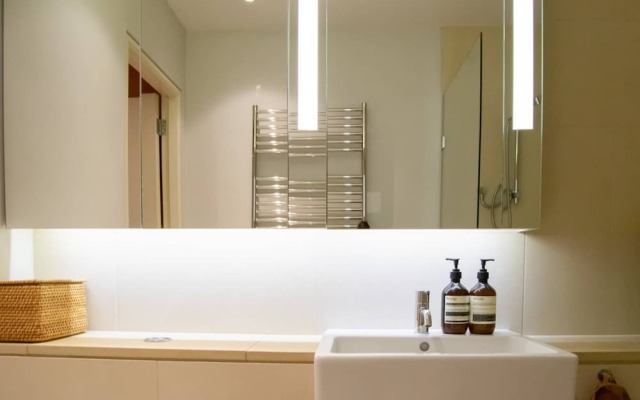 Artistic 1 Bedroom Flat in Central London