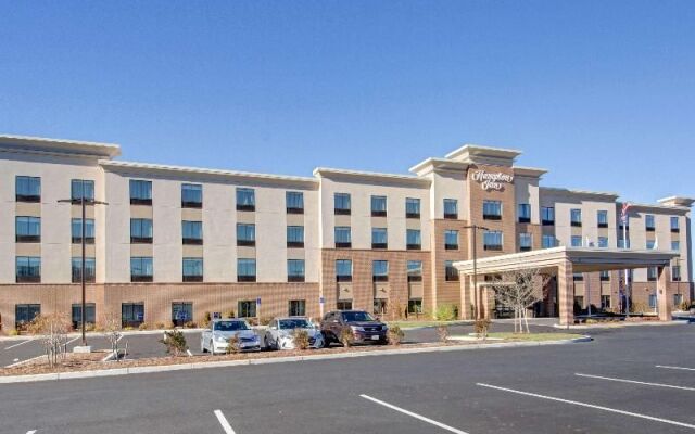 Hampton Inn & Suites Boston/Westborough