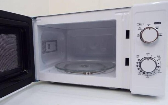 87g Building 702