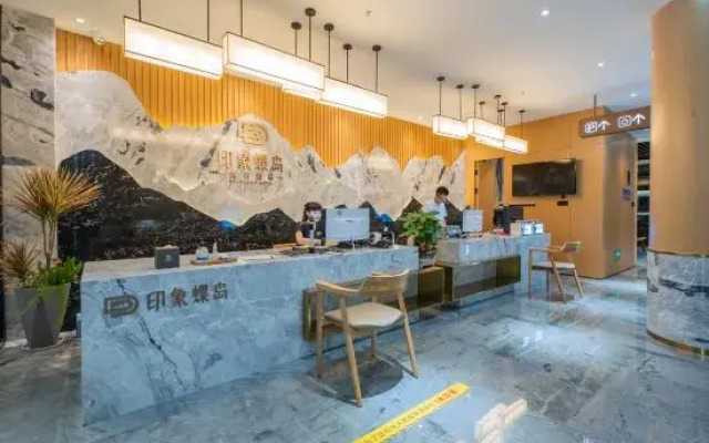 Gold Bay Business Hotel