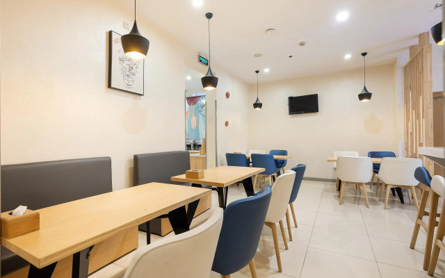 Hanting Hotel Shanghai Jufeng Road Metro Station