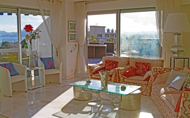 Suites in Cannes Center Sea View