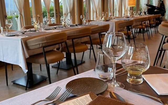 Hôtel Restaurant Les Quatre Saisons