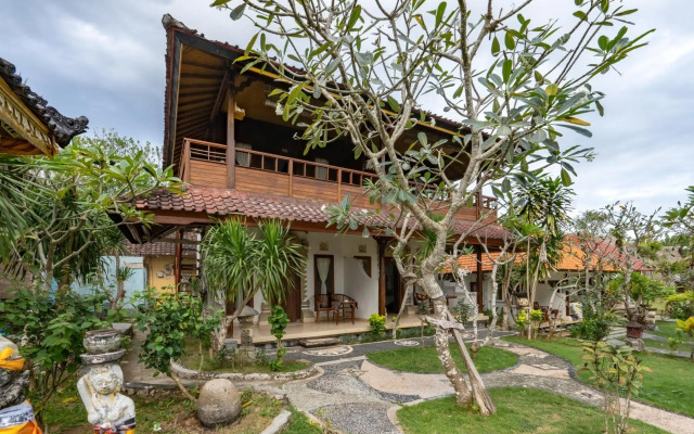 Mushroom Beach Bungalow