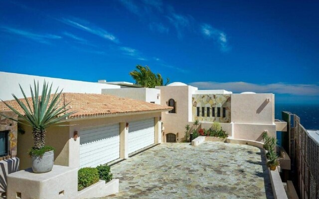 Sunny Vacation Villa 92