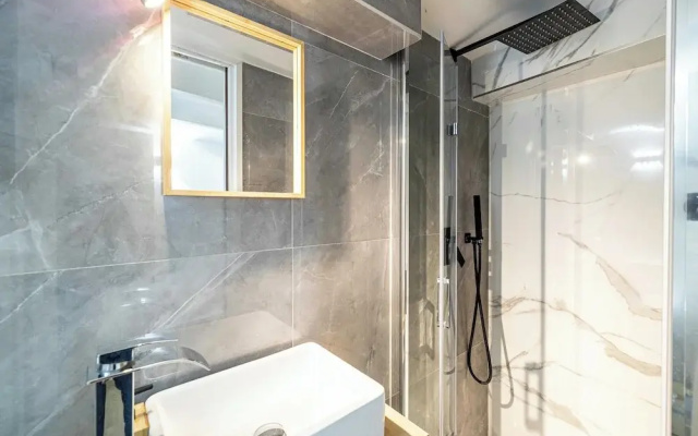 Modern a/c Apartment 2br/8p - Cannes