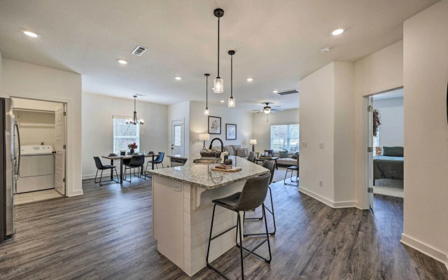 Newly Built Bella Vista Home Near Lakes