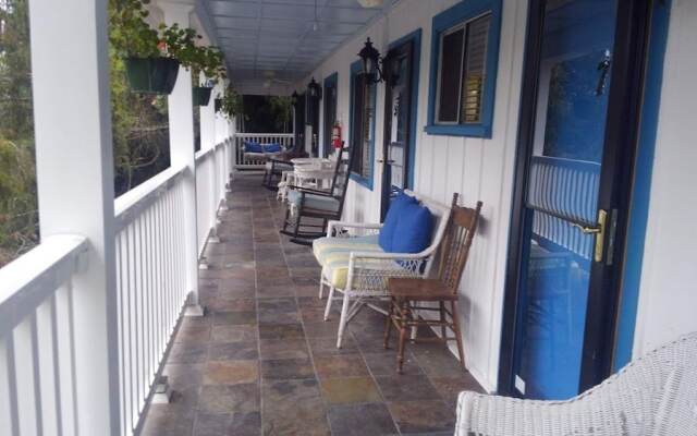 The Inn At Brevard - Bed And Breakfast - Adult Only