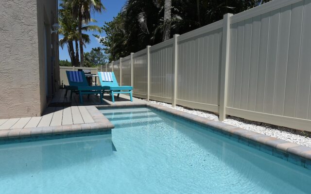 Beach Side Vista Apartment 6