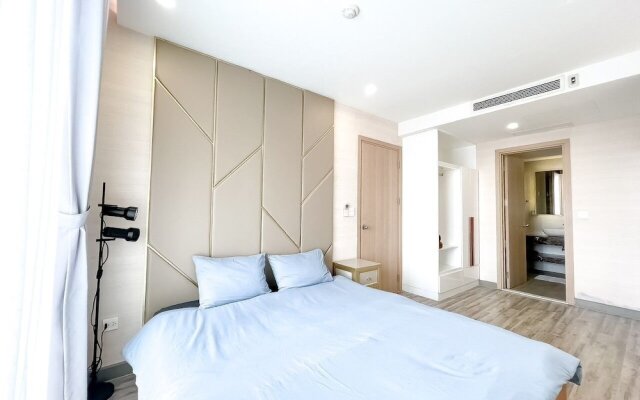 River Gate Apartment D1