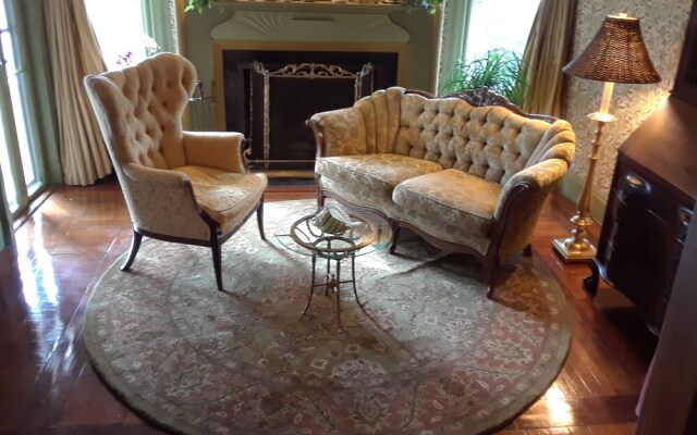 Ivy Lodge Bed & Breakfast