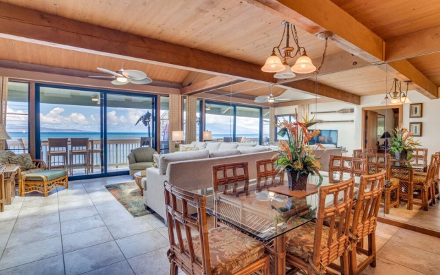 Kahana Outrigger #2b1 3 Bedroom Condo by RedAwning