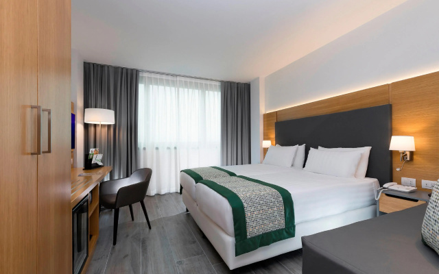 Holiday Inn Naples by IHG